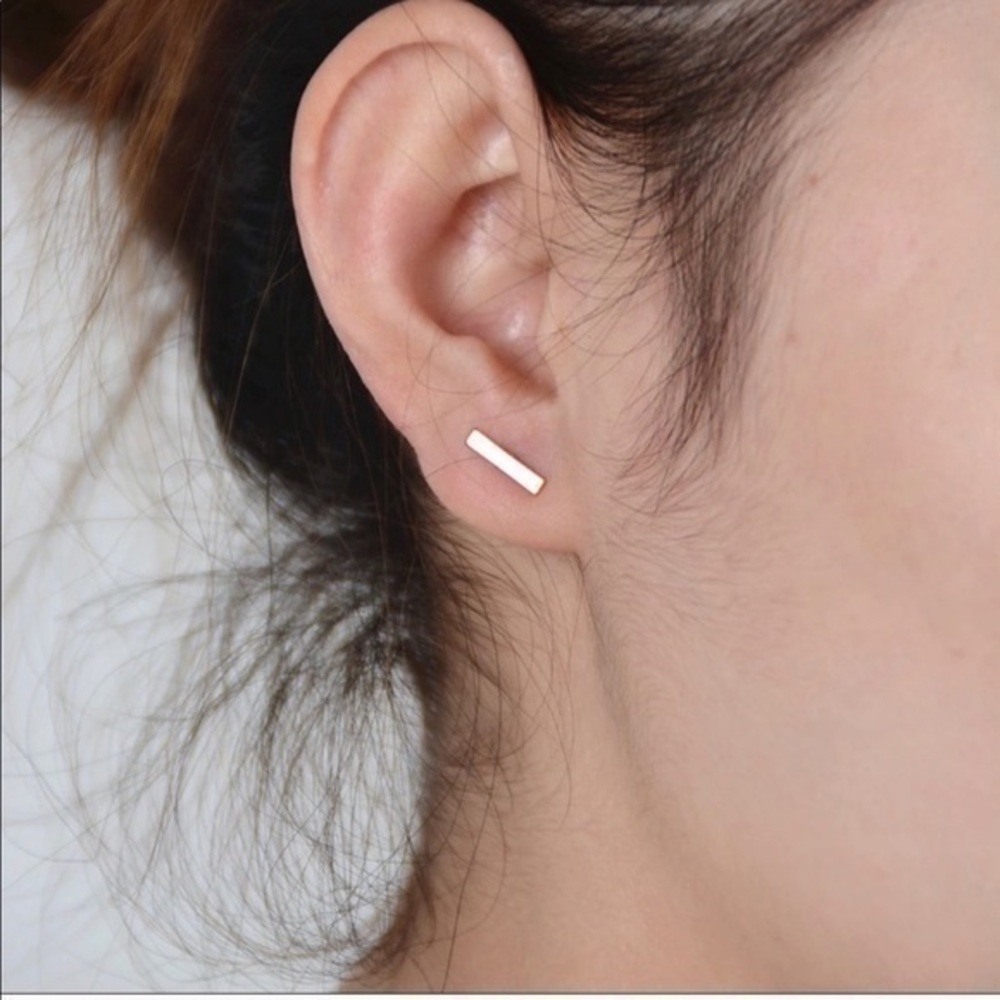 3/$30 💛 Minimalist Gold Bar Earrings